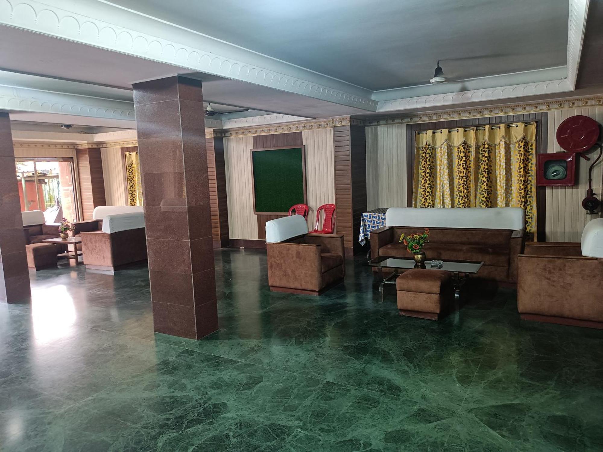 Hotel Sudakshina By Roh ซิลชาร์ ภายนอก รูปภาพ