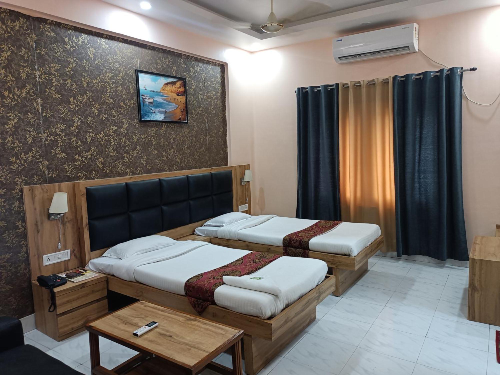 Hotel Sudakshina By Roh ซิลชาร์ ภายนอก รูปภาพ